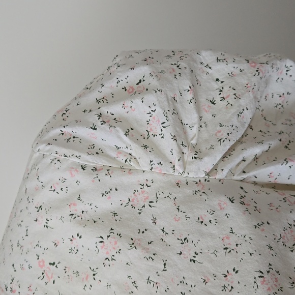 Refashioned Puffed Sleeve Ditsy Floral Top (M/L) - Picture 5 of 11